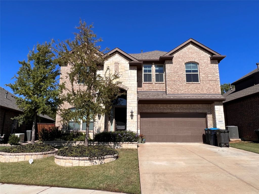 4004 Knollbrook Lane, Fort Worth, TX 76137