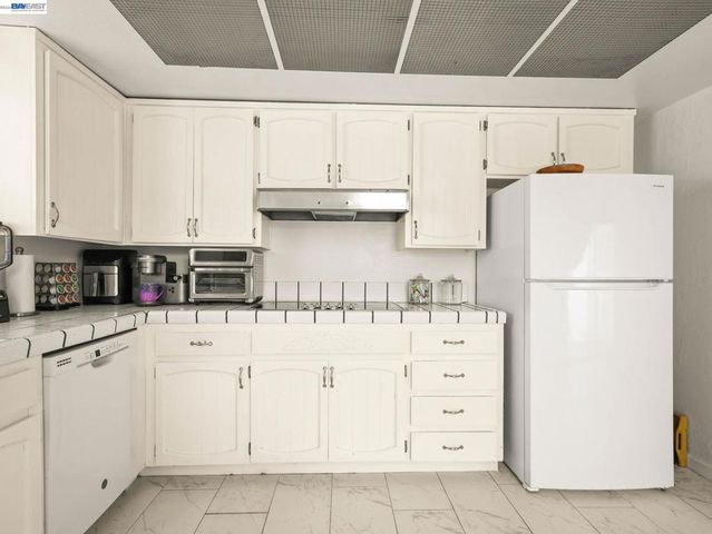 40701 Penn Ln, Fremont, CA 94538