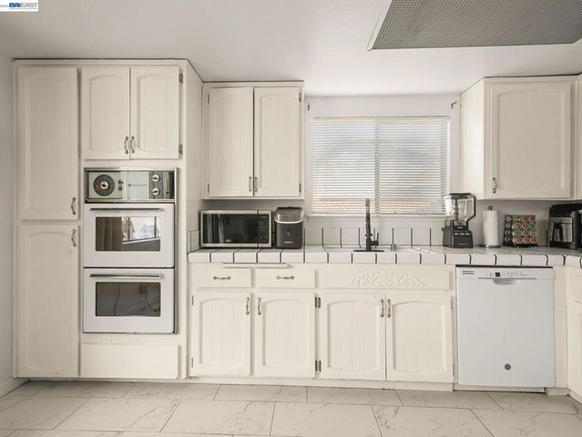 40701 Penn Ln, Fremont, CA 94538