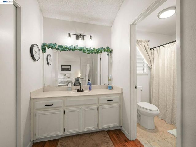 40701 Penn Ln, Fremont, CA 94538