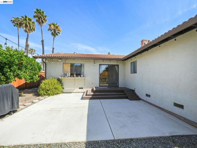 40701 Penn Ln, Fremont, CA 94538
