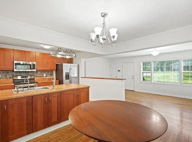 2371 Ben Hill Road, Atlanta, GA 30344