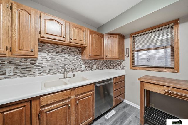 7211 Dudley Avenue, Lincoln, NE 68505