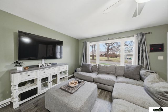 7211 Dudley Avenue, Lincoln, NE 68505