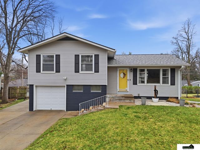 7211 Dudley Avenue, Lincoln, NE 68505