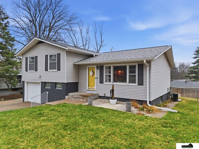 7211 Dudley Avenue, Lincoln, NE 68505