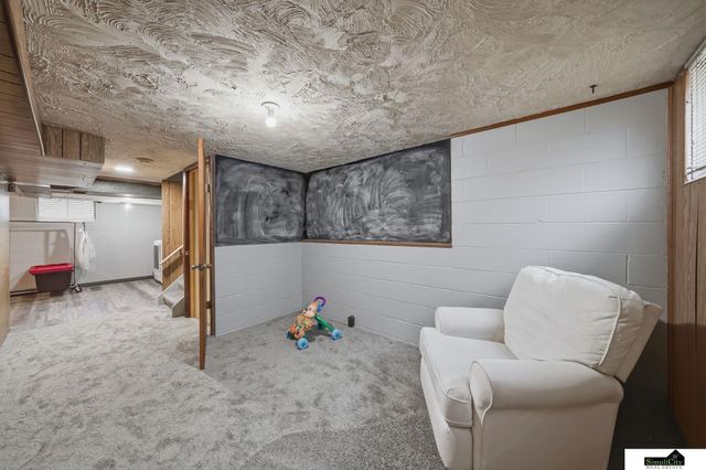 7211 Dudley Avenue, Lincoln, NE 68505