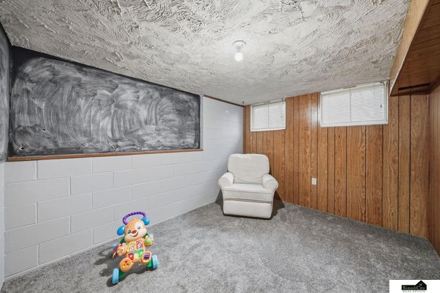 7211 Dudley Avenue, Lincoln, NE 68505