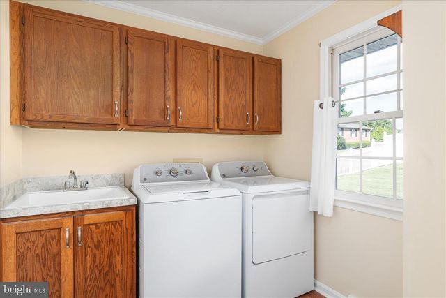 418 KERN ST, Woodstock, VA 22664