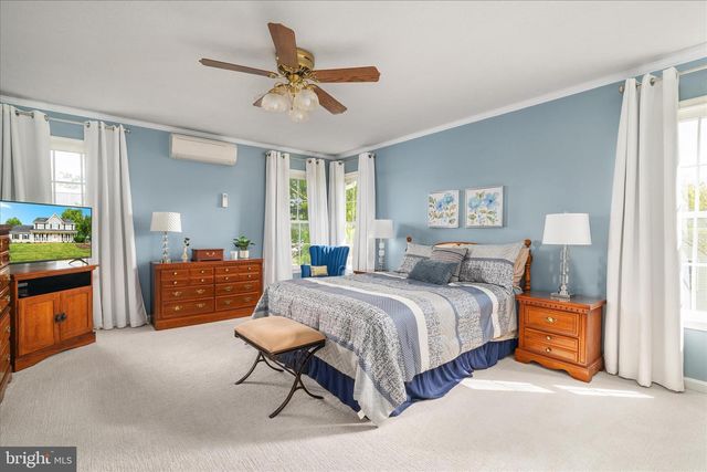 418 KERN ST, Woodstock, VA 22664