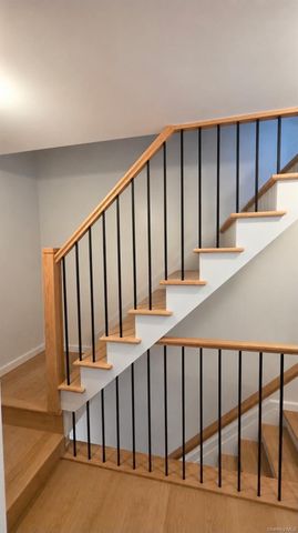 60 Schneider Avenue, Highland Falls, NY 10928