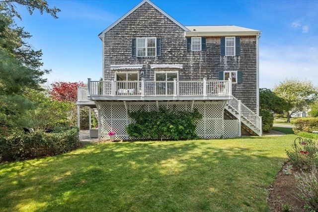 7 Blackhall Court, Marion, MA 02738