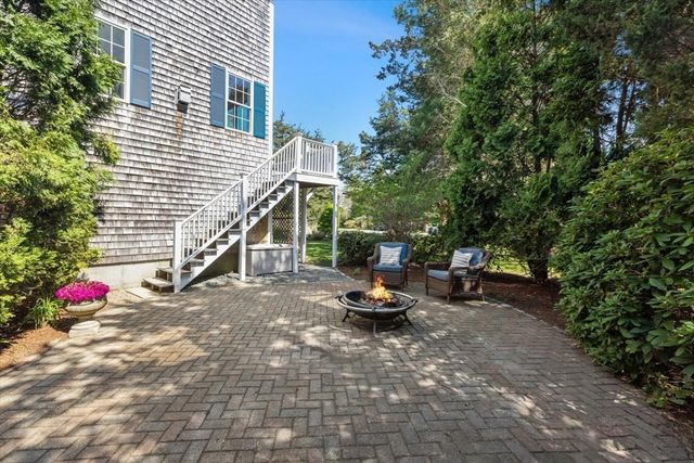 7 Blackhall Court, Marion, MA 02738