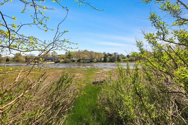 7 Blackhall Court, Marion, MA 02738