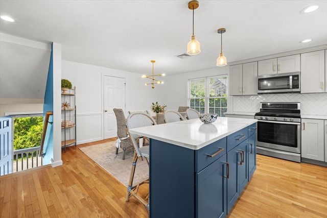 7 Blackhall Court, Marion, MA 02738
