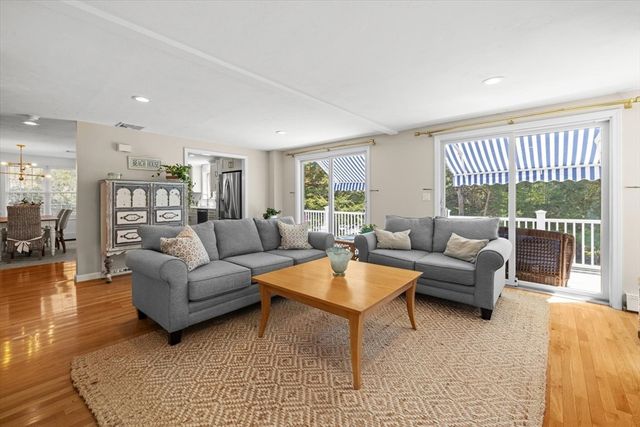 7 Blackhall Court, Marion, MA 02738