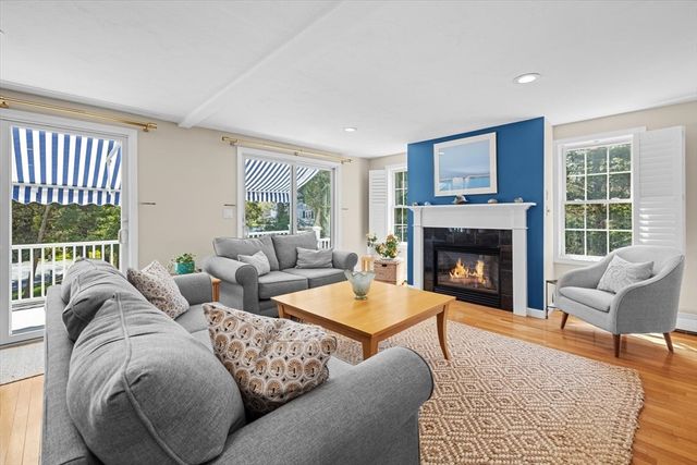 7 Blackhall Court, Marion, MA 02738