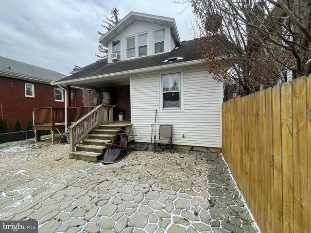 425 W JACKSON ST, York, PA 17401