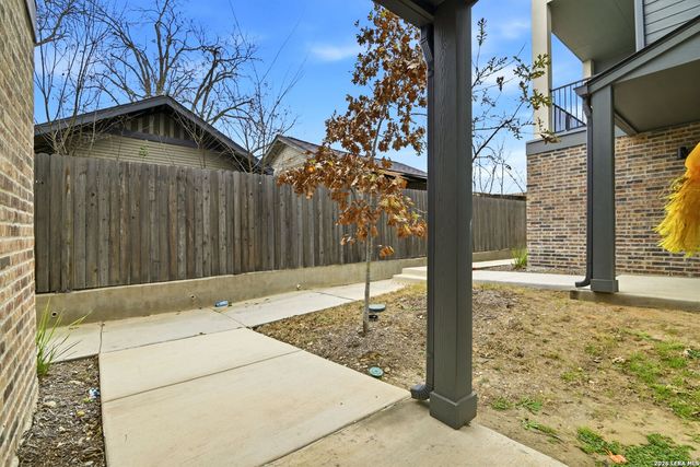 411 Ira Ave Unit 2102, San Antonio, TX 78209
