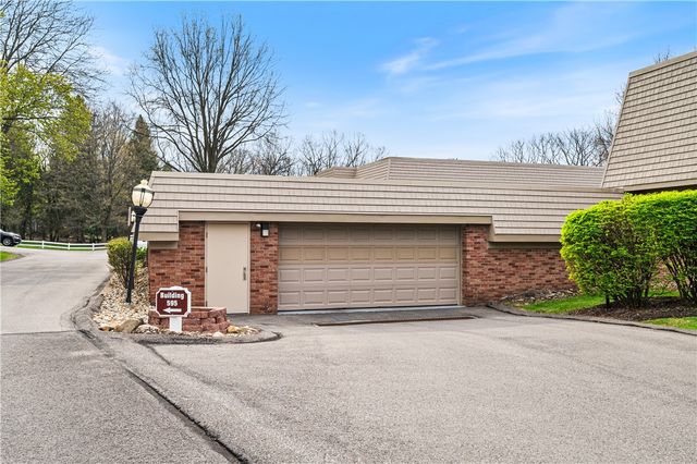 605 Calais Dr 101, Mccandless, PA 15237