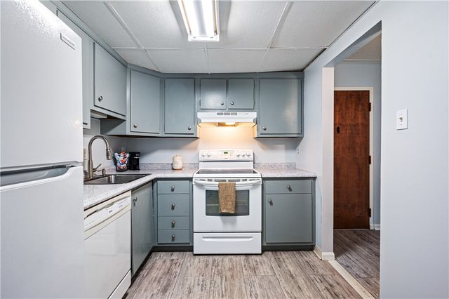 605 Calais Dr 101, Mccandless, PA 15237