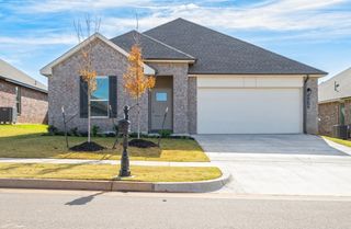 2832 Casey Drive, Yukon, OK 73099