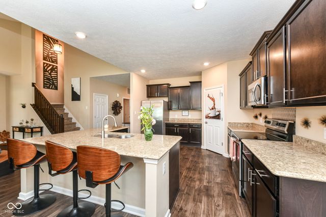 10917 Hunter Lake Lane, Indianapolis, IN 46239