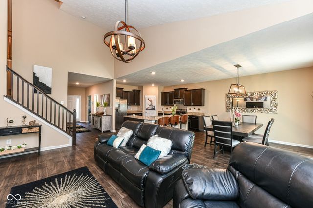 10917 Hunter Lake Lane, Indianapolis, IN 46239
