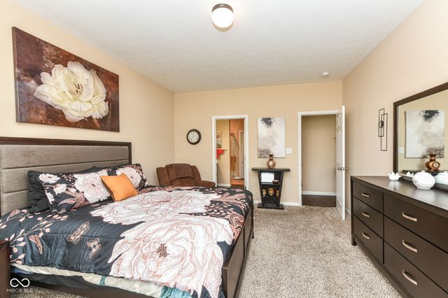 10917 Hunter Lake Lane, Indianapolis, IN 46239