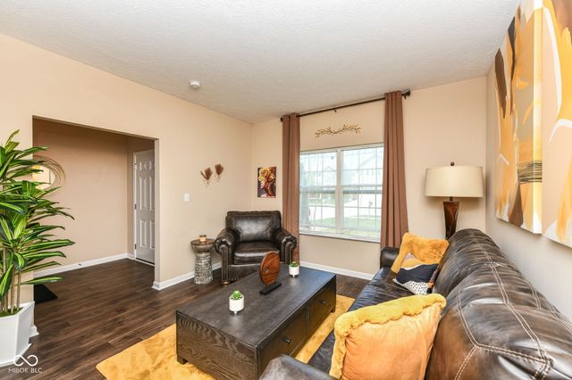 10917 Hunter Lake Lane, Indianapolis, IN 46239