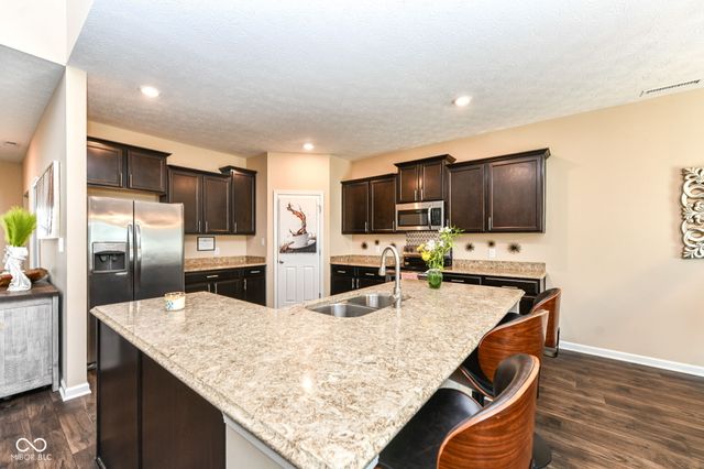 10917 Hunter Lake Lane, Indianapolis, IN 46239
