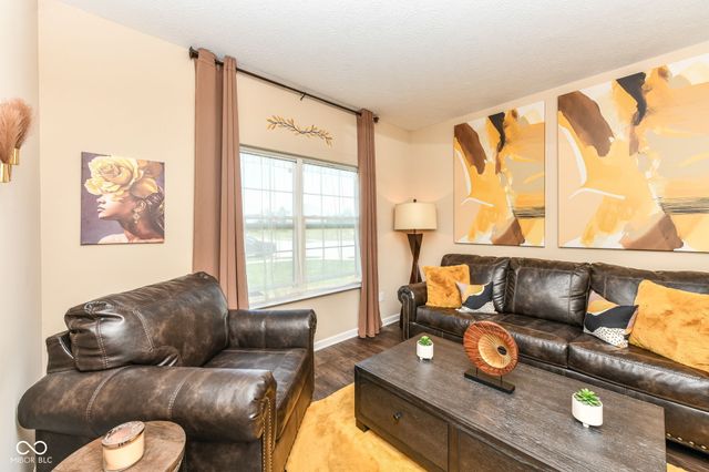 10917 Hunter Lake Lane, Indianapolis, IN 46239