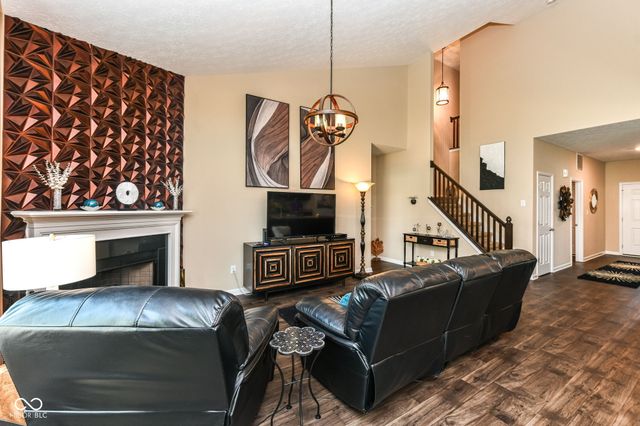 10917 Hunter Lake Lane, Indianapolis, IN 46239