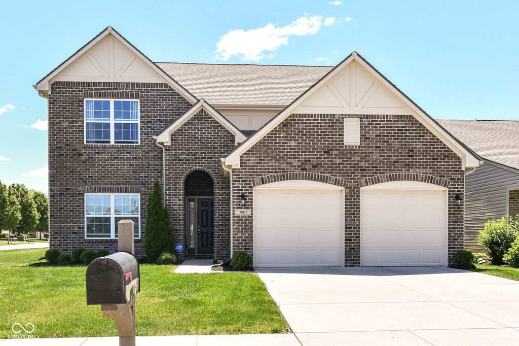 10917 Hunter Lake Lane, Indianapolis, IN 46239