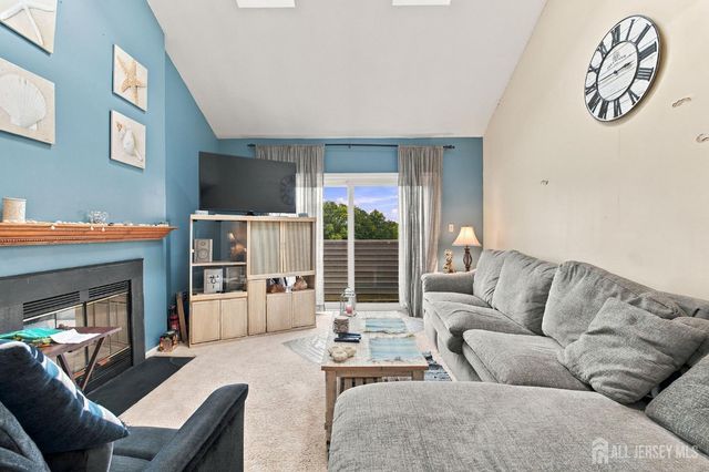 606 Jesse Way, Piscataway, NJ 08854