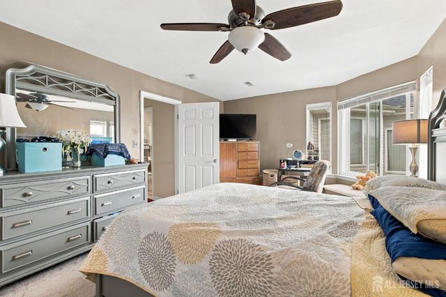606 Jesse Way, Piscataway, NJ 08854