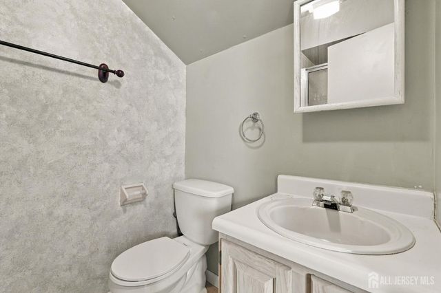 606 Jesse Way, Piscataway, NJ 08854