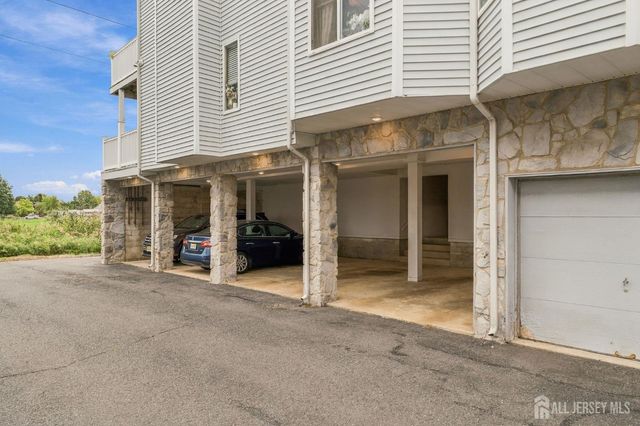 606 Jesse Way, Piscataway, NJ 08854