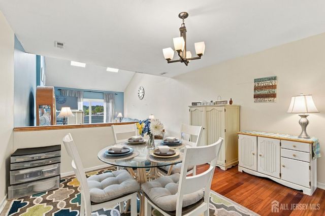 606 Jesse Way, Piscataway, NJ 08854