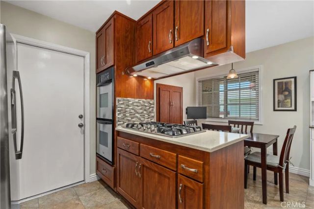 4589 Hazelnut Avenue, Seal Beach, CA 90740