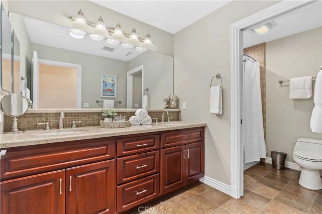 4589 Hazelnut Avenue, Seal Beach, CA 90740