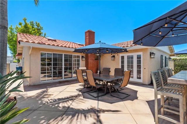 4589 Hazelnut Avenue, Seal Beach, CA 90740