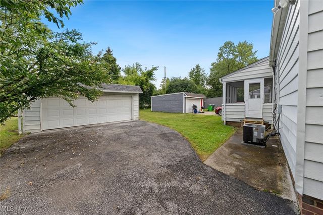 20511 Balfour Road, Warrensville Heights, OH 44122