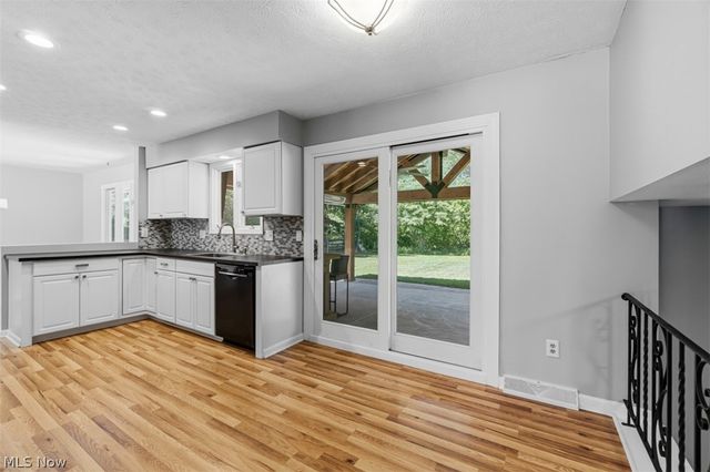 6815 Hickory Hill Drive, Mayfield Village, OH 44143