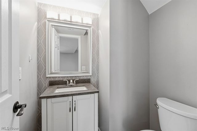 6815 Hickory Hill Drive, Mayfield Village, OH 44143
