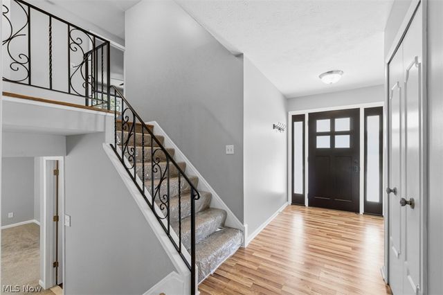 6815 Hickory Hill Drive, Mayfield Village, OH 44143