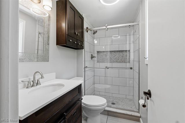 6815 Hickory Hill Drive, Mayfield Village, OH 44143