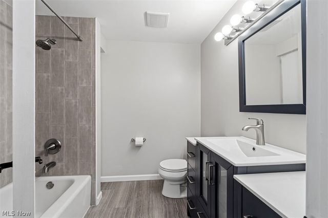 6815 Hickory Hill Drive, Mayfield Village, OH 44143