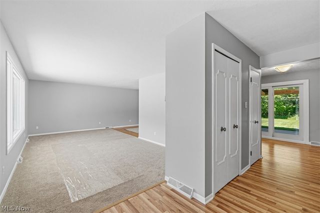 6815 Hickory Hill Drive, Mayfield Village, OH 44143