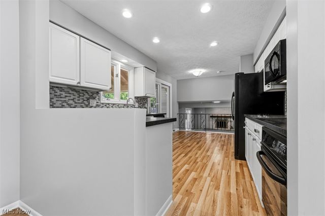 6815 Hickory Hill Drive, Mayfield Village, OH 44143